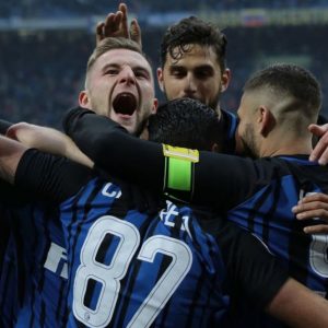 Inter: cinquina e primato. Milan beffato a Benevento
