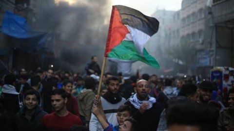 Ibukota Yerusalem melancarkan Intifadah: lebih dari 100 terluka