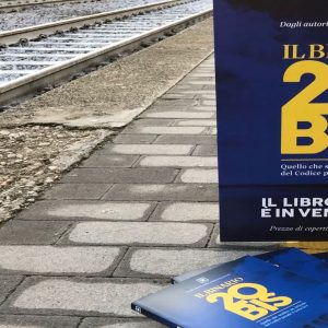 "Il Binario 20 Bis" ، قطار روما-كامبوباسو خارج هذا العالم