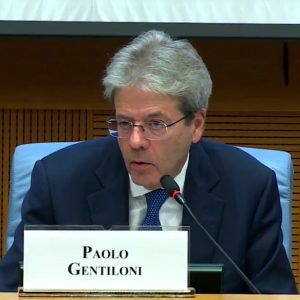 Gentiloni: “Non è tempo di cicale”. E guarda all’Europa