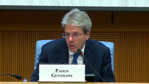 Gentiloni: “Não puxamos os remos no barco. Os bancos? Salvou as economias, não os vilões”