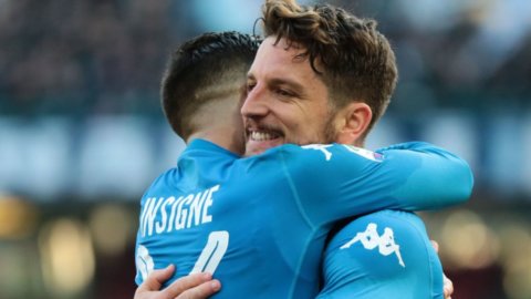 Controsorpasso Napoli: 3-1 al Bologna, azzurri primi