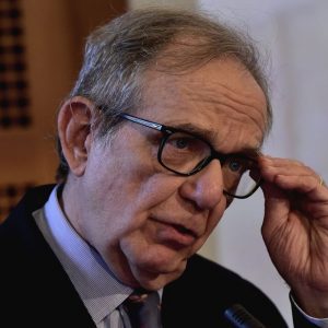 Padoan: "Disponível para se inscrever, mas Fornero não será tocado"