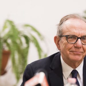 Bitcoin, Padoan: “In arrivo regole per evitare bolle”