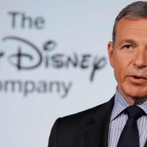 O plano de Bob Iger de transformar a Disney em uma Netflix e desafiar Trump