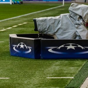 Le foot, combien ça coûte de le regarder ? Des prix divisés par deux