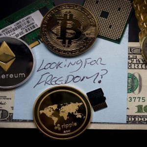 Bitcoin jatuh bebas: pada bulan Januari kehilangan 38%