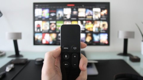 Tv, il lockdown fa esplodere lo streaming (+52%)