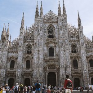 Tre regioni rosse, nove arancioni: cosa cambia da domenica