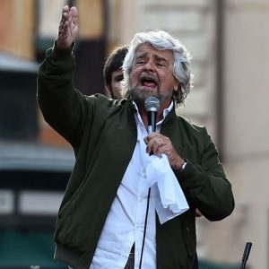 Grillo divorzia dai Cinque Stelle, Salvini si smarca da Berlusconi