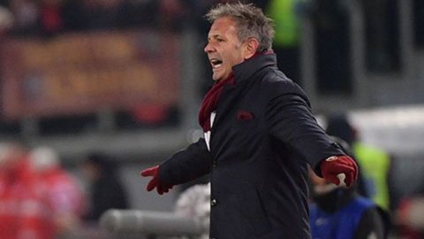 Piala Italia: Juve di semifinal. Turin memecat Mihajlovic