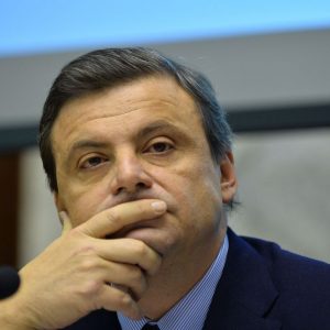 Ilva: sari peste masa. Sindicatele resping propunerea Calenda