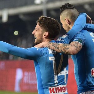 Napoli cinico, Juve spumeggiante: corsa allo scudetto apertissima