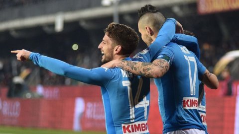 Napoli cinico, Juve spumeggiante: corsa allo scudetto apertissima