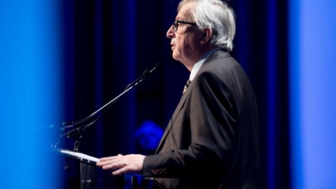 Juncker mencium turbulensi dan menakuti pasar: Eropa merah, Milan terburuk