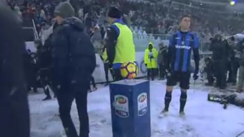 Juve-Atalanta, ditunda karena salju. Namun pada hari Rabu mereka akan saling berhadapan di Piala Italia