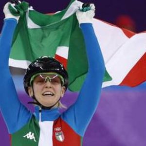 Olimpiadi, Arianna Fontana medaglia d’oro nello short track