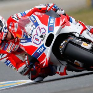 MotoGp, è subito Italia: trionfa Dovizioso, terzo Valentino Rossi