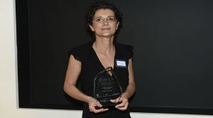 Barbara Cavaleri CFO di Vodafone Italia premiata in occasione della cerimonia Women In Finance