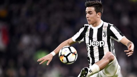 La Juve frena, il Napoli corre: campionato riaperto