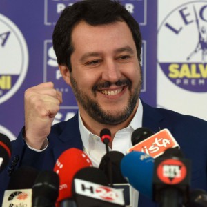 Referendum M5S: 59% menolak persidangan Salvini