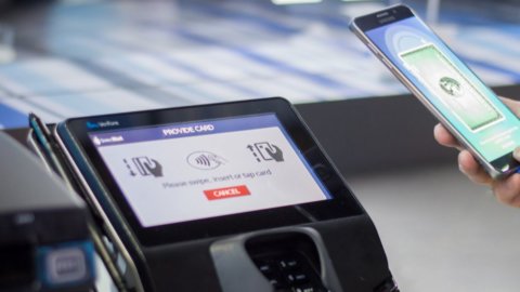 Samsung Pay متاح اليوم لعملاء Unicredit