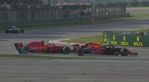 Il contatto tra Vettel e Verstappen nel Gp di Cina