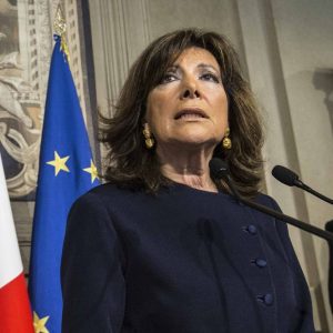 Governo: Casellati fallisce, lunedì prova Fico