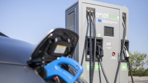 Gênes, d'Enel 200 bornes de recharge pour la mobilité électrique