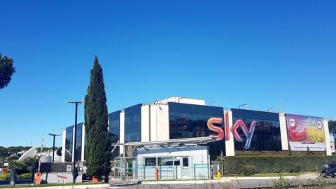 Sky, ok Gb alla scalata di Fox: al via la guerra con Comcast