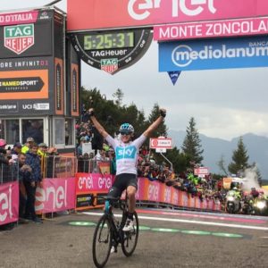 Giro: Zoncolan Froome'u kaldırıyor, Yates orada, Aru yere yığılıyor