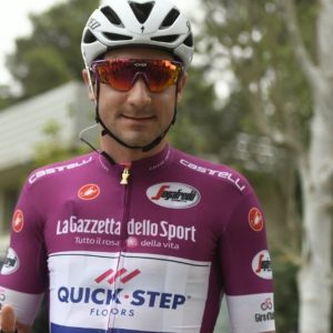 Giro d'Italia: Viviani melakukan encore, Dennis selalu berbaju pink