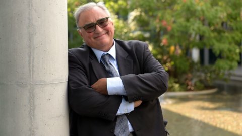 Giulio Sapelli: bloccare l’immigrazione è impossibile ma bisogna governarla e il silenzio dei sindacati è scandaloso