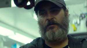 Joaquin Phoenix nel film A Beautiful Day