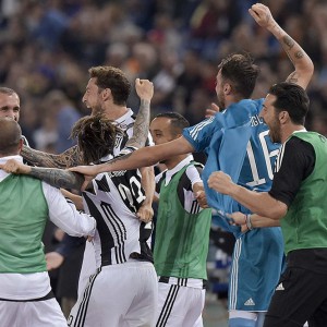 Juve memenangkan Scudetto ketujuh berturut-turut di Roma: ini sebuah rekor