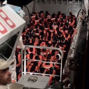 Aquarius: “Migranti portati a Valencia da navi italiane”