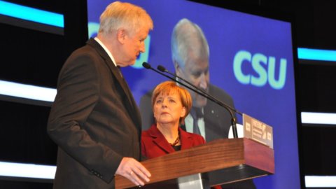 Migrants, the CSU to Merkel: we don't want the government to fall