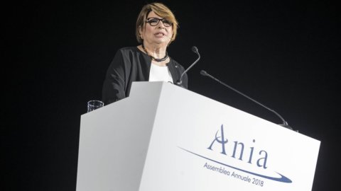 ANIA, difunde la alarma: "Riesgo de devoluciones para 20 millones de clientes"