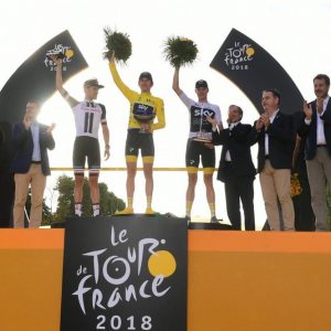 Tour: Parigi incorona Thomas, esaltando la forza del  ciclismo Uk