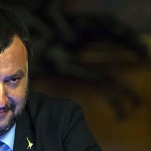 Migran dan KTT Innsbruck, membagi pemerintahan. Salvini: garis keras