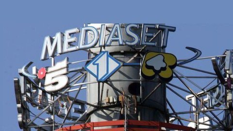 Borsa: exploit Mediaset, banche e petroliferi su ma Ftse Mib in calo