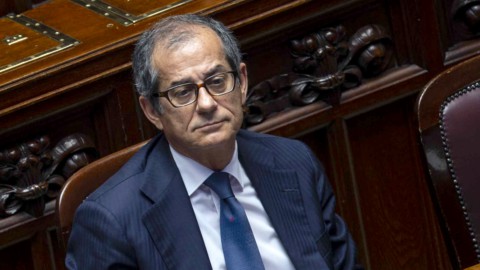 Tria: “La Flat tax sarà in manovra”. Ma il condono rischia di soffocarla