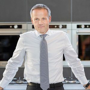 Whirlpool gata să părăsească Europa și EMEA. Cine îl cumpără devine lider: o cursă în patru între China și Turcia