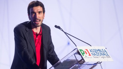 Pd: Martina segretario. Congresso in autunno, Primarie a febbraio