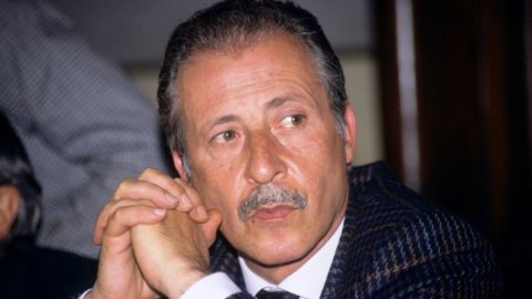 Via D’Amelio, Mattarella: “La Repubblica si inchina in memoria di Borsellino”. Meloni a Palermo con coda di polemiche