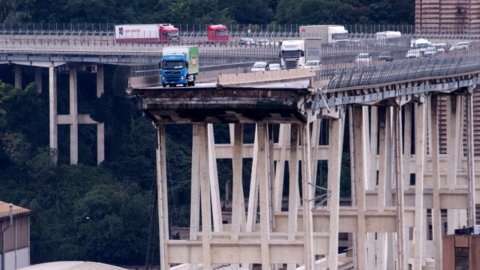 La foto dell’anno è il Ponte Morandi