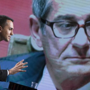 Tria tenta di arginare Di Maio: “Non faremo saltare i conti”