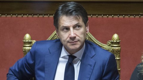 Il Governo corregge il Def: 2,4% solo per un anno