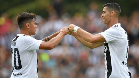 Cristiano Ronaldo dan superstar Higuain di Juve-Lazio dan Napoli-Milan