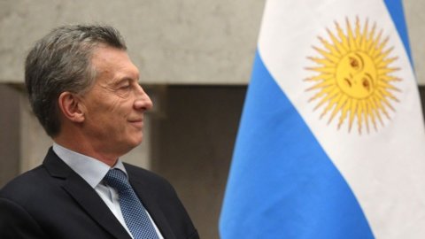 Argentina, currency restrictions against capital flight